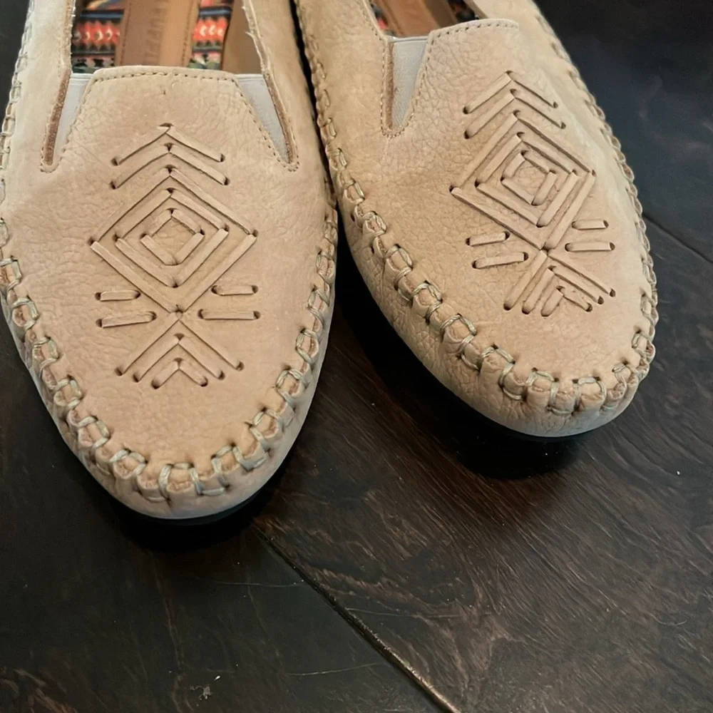 Hush Puppies loafer NIB 7